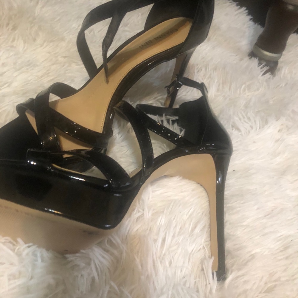 Heels - Picture 2 of 4